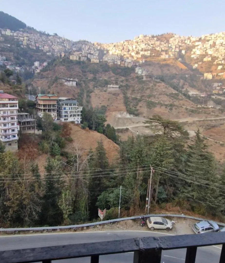 Hotel White Villa Shimla 2*,